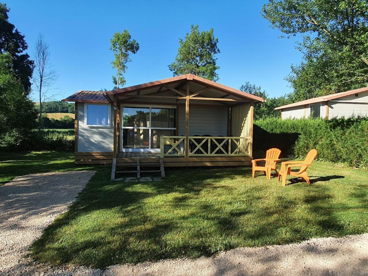 Camping Familial Paisible Avec Piscine, Mobil Home , Chalet, Studio & Emplacement Nue Casties-Labrande Ngoại thất bức ảnh