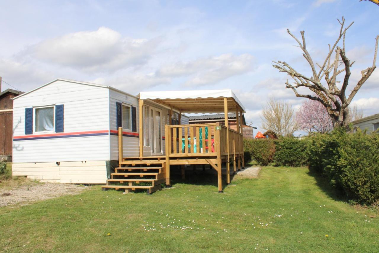 Camping Familial Paisible Avec Piscine, Mobil Home , Chalet, Studio & Emplacement Nue Casties-Labrande Ngoại thất bức ảnh