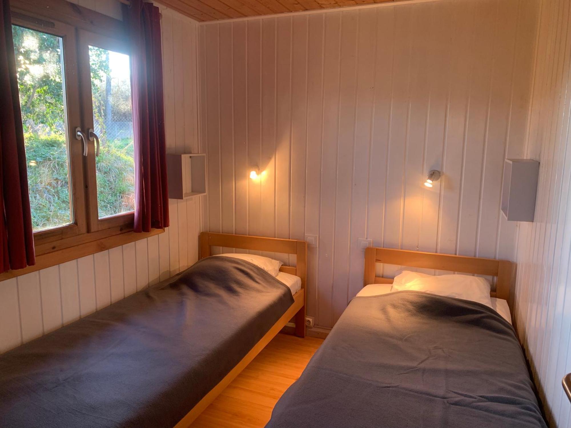 Camping Familial Paisible Avec Piscine, Mobil Home , Chalet, Studio & Emplacement Nue Casties-Labrande Ngoại thất bức ảnh