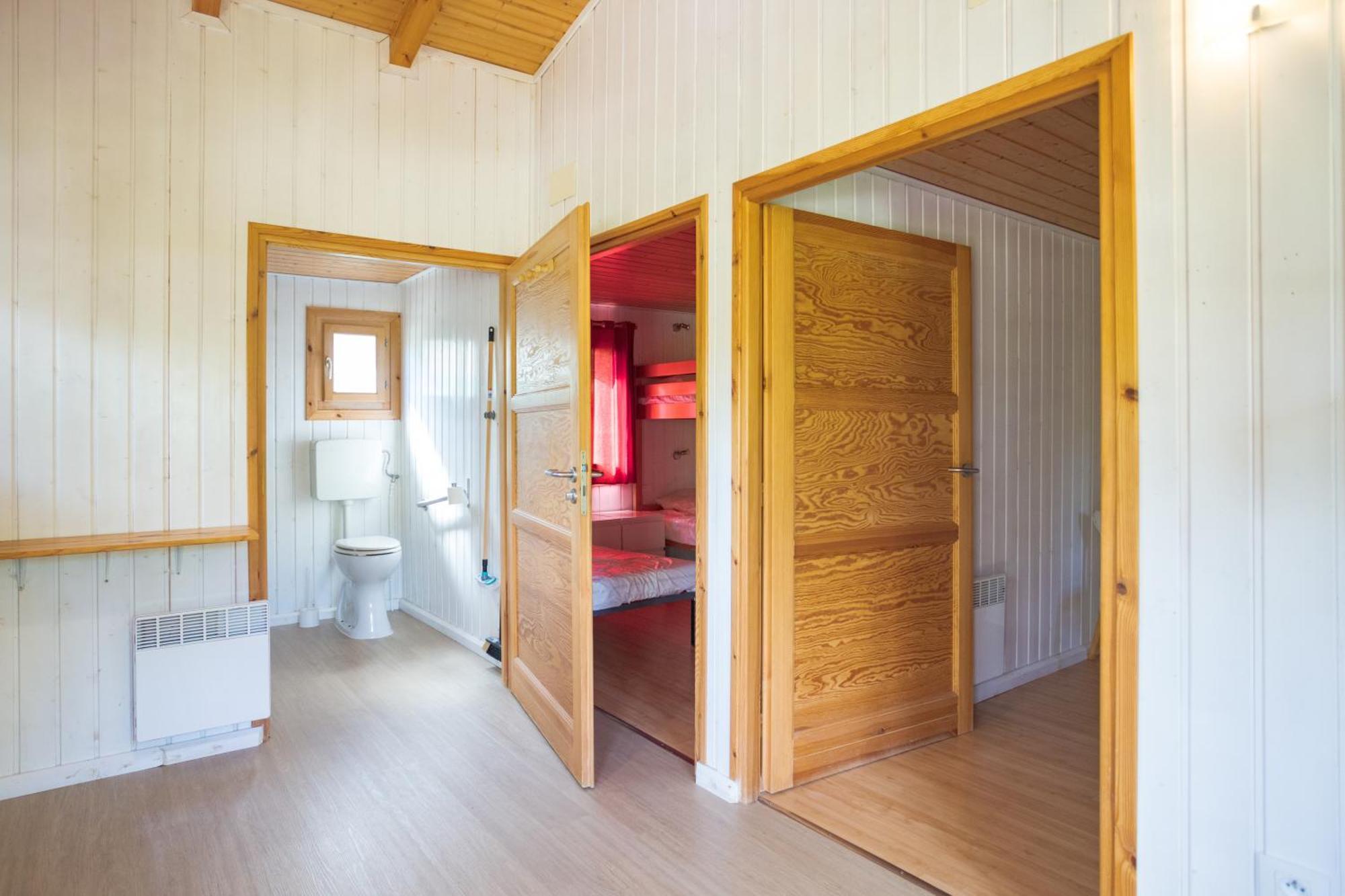 Camping Familial Paisible Avec Piscine, Mobil Home , Chalet, Studio & Emplacement Nue Casties-Labrande Ngoại thất bức ảnh