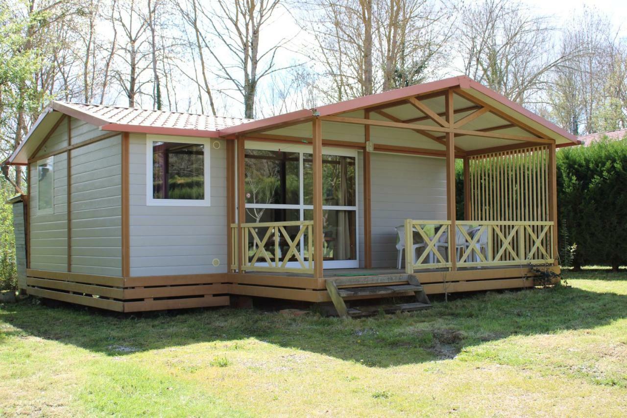 Camping Familial Paisible Avec Piscine, Mobil Home , Chalet, Studio & Emplacement Nue Casties-Labrande Ngoại thất bức ảnh