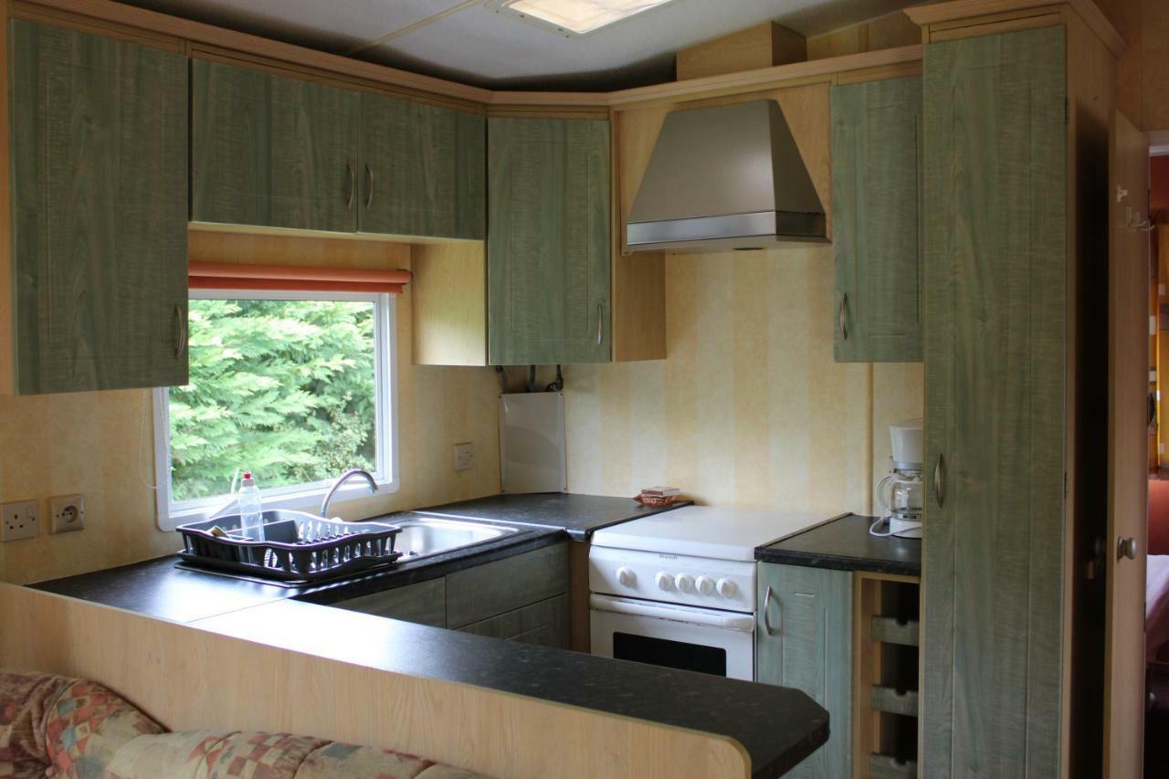 Camping Familial Paisible Avec Piscine, Mobil Home , Chalet, Studio & Emplacement Nue Casties-Labrande Ngoại thất bức ảnh